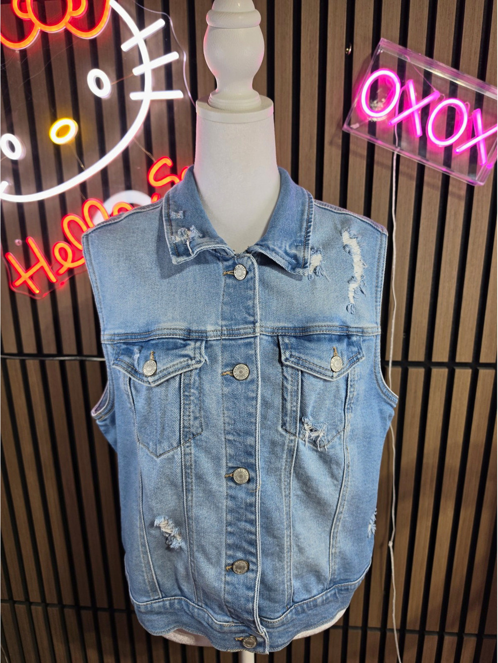 WAX JEAN Vest Womens 2XL Blue Distressed Sleeveless Button Pockets Short